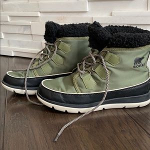 Sorel Explorer Carnival boots